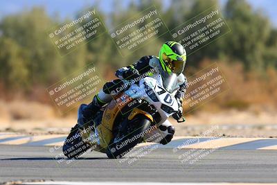 media/Jan-08-2022-SoCal Trackdays (Sat) [[1ec2777125]]/Turn 7 (1035am)/